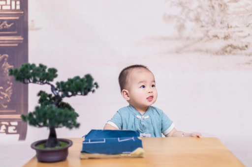 鄄城宝宝喊肚子疼怎么回事